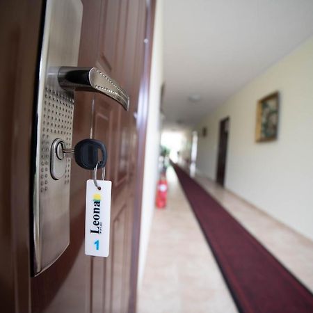 Aparthotel Prenociste Leona Veliko Gradište Exteriér fotografie